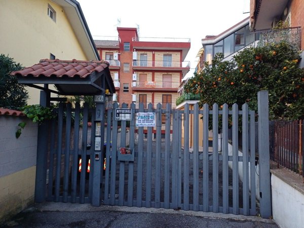 appartamento in vendita a Roma in zona Finocchio