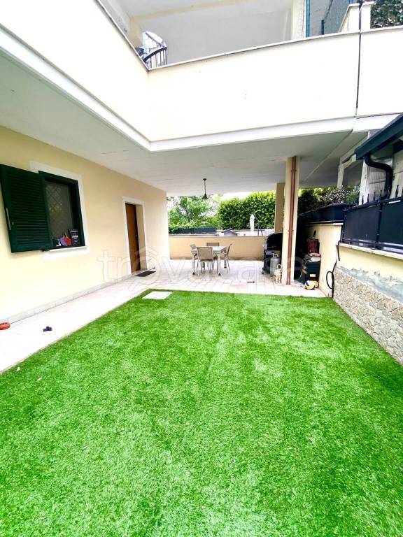 casa indipendente in vendita a Roma in zona Piana del Sole