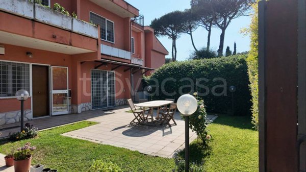 appartamento in vendita a Roma in zona Infernetto
