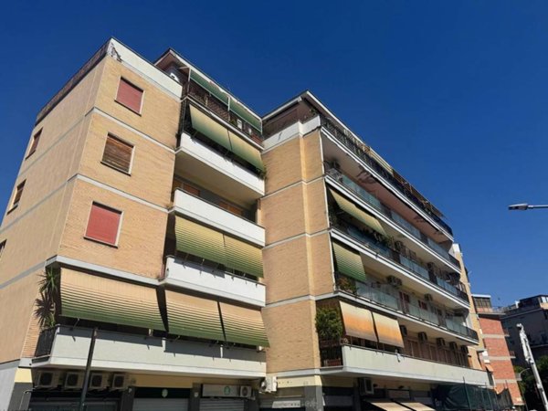 appartamento in vendita a Roma in zona Gianicolense