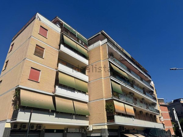 appartamento in vendita a Roma in zona Gianicolense