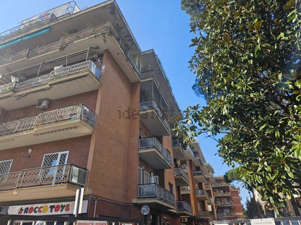 appartamento in vendita a Roma in zona Gianicolense