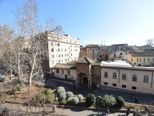 appartamento in vendita a Roma in zona Trastevere