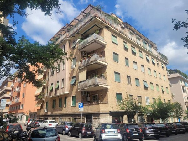 appartamento in vendita a Roma in zona Nomentano