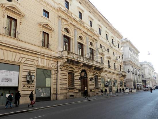 negozio in vendita a Roma in zona Rione Prati