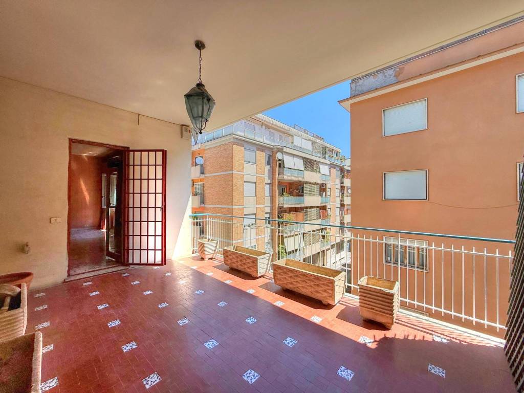 appartamento in vendita a Roma in zona Tor di Quinto