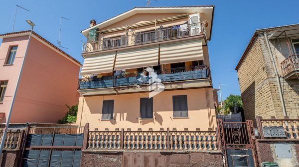 appartamento in vendita a Roma in zona Lunghezza