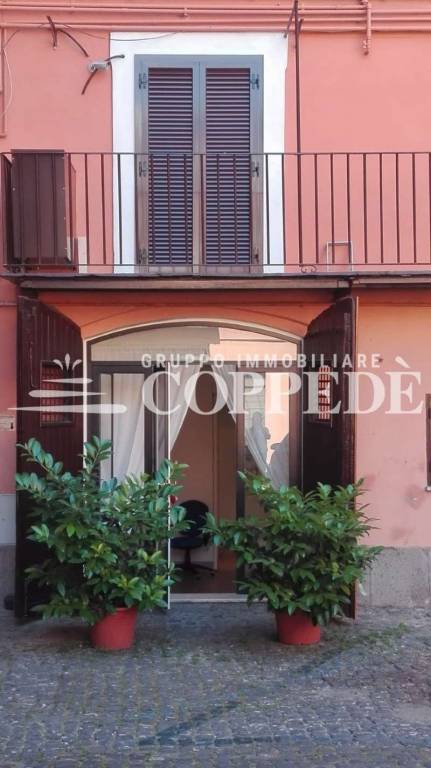 appartamento in vendita a Roma in zona Parione/Sant'Eustachio