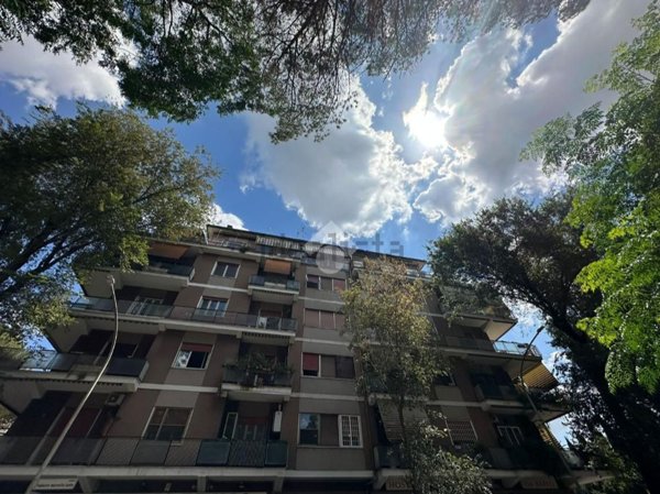 appartamento in vendita a Roma in zona Ardeatino