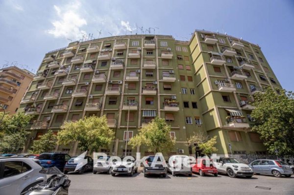 appartamento in vendita a Roma in zona Prenestino-Labicano