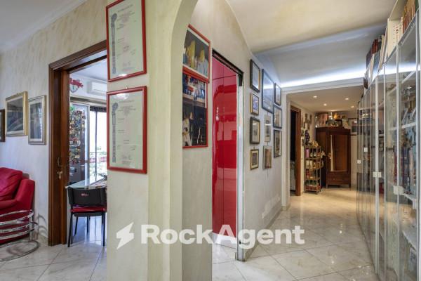 appartamento in vendita a Roma in zona Prenestino-Labicano