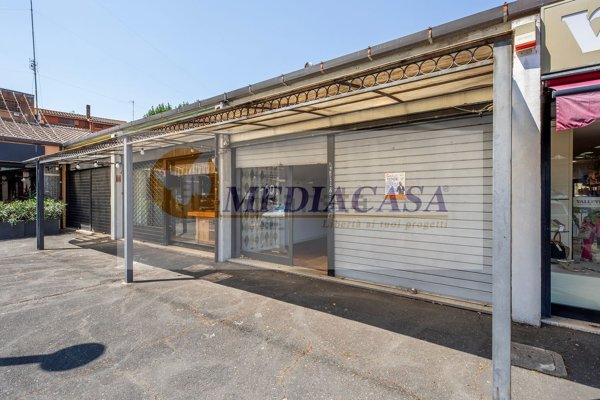 locale commerciale in vendita a Roma in zona La Storta