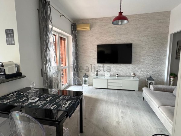 appartamento in vendita a Roma in zona Ostia