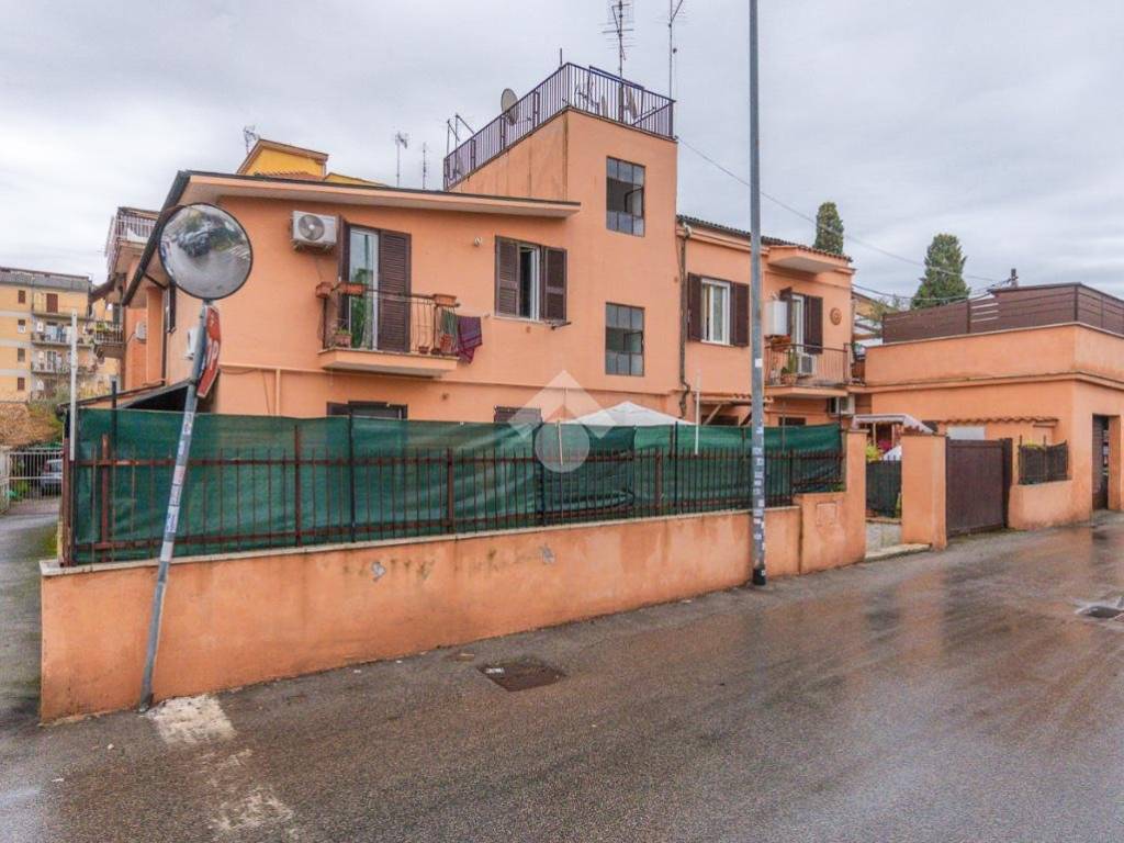appartamento in vendita a Roma in zona Alessandrino