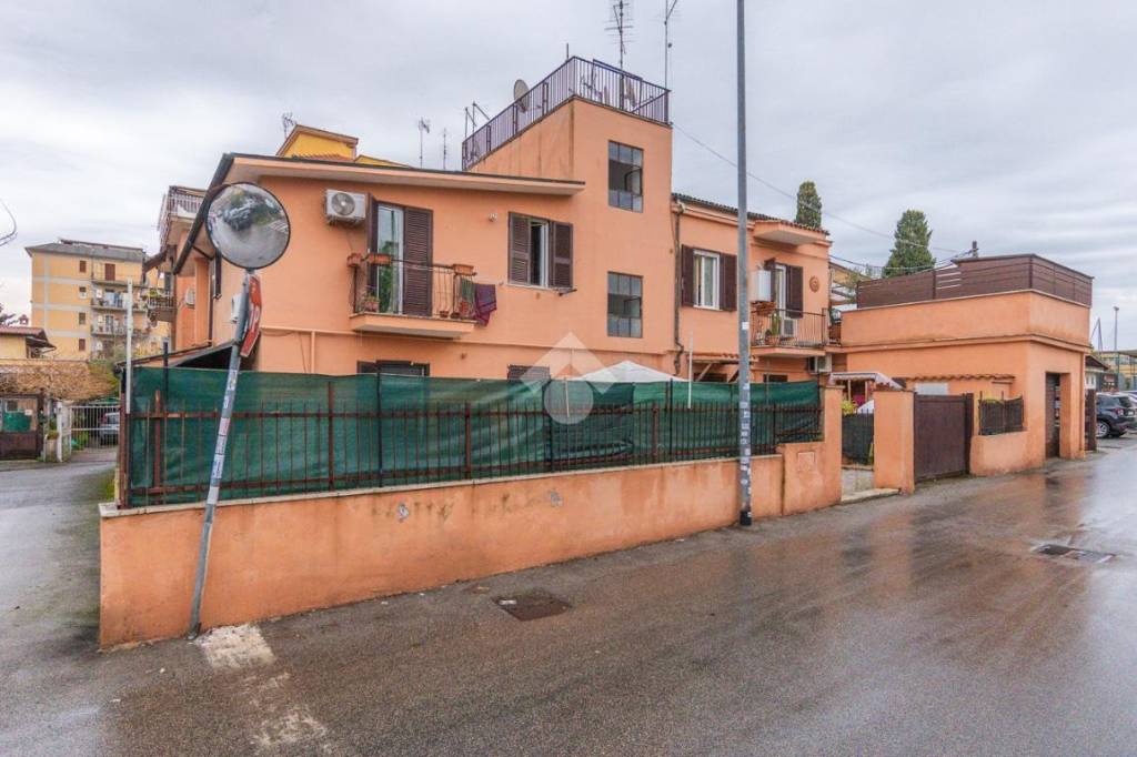 appartamento in vendita a Roma in zona Alessandrino