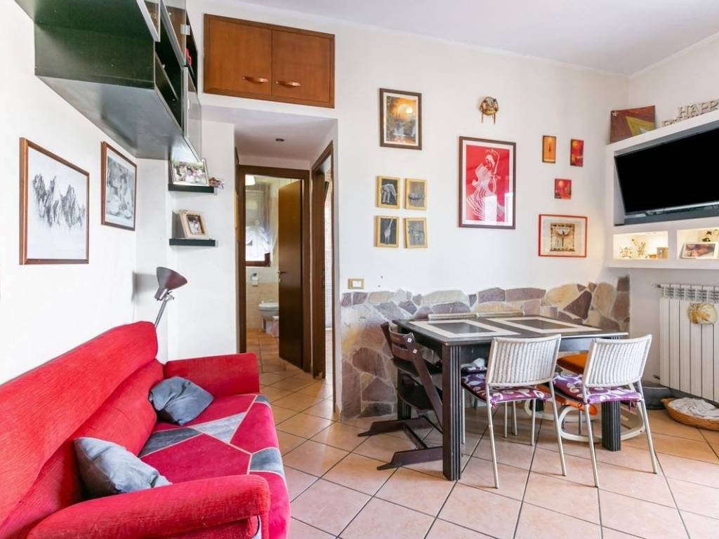 appartamento in vendita a Roma in zona Borghesiana