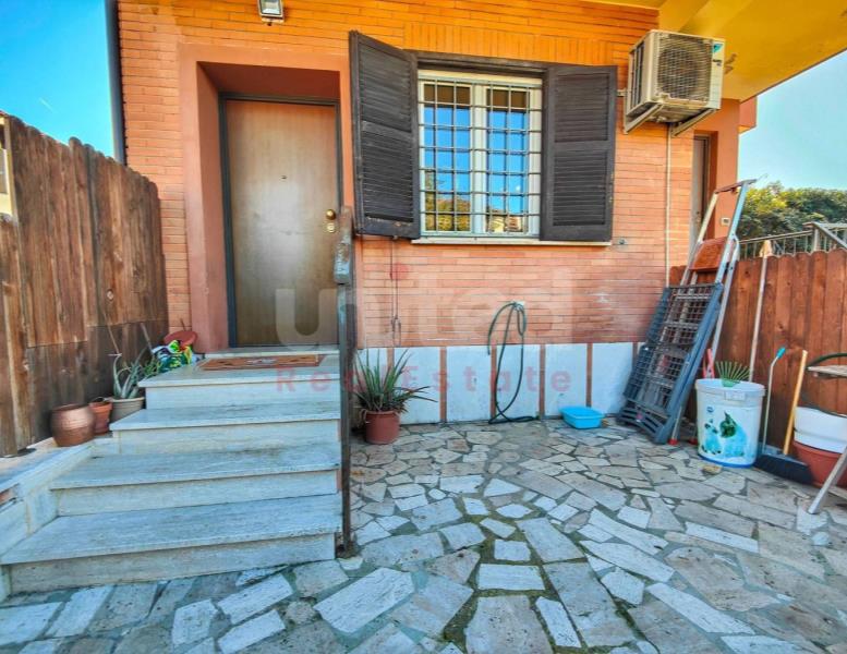casa indipendente in vendita a Roma in zona Infernetto