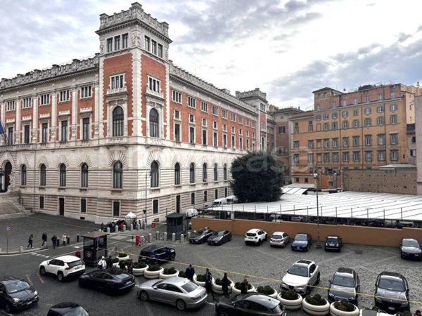 appartamento in vendita a Roma in zona Campo Marzio