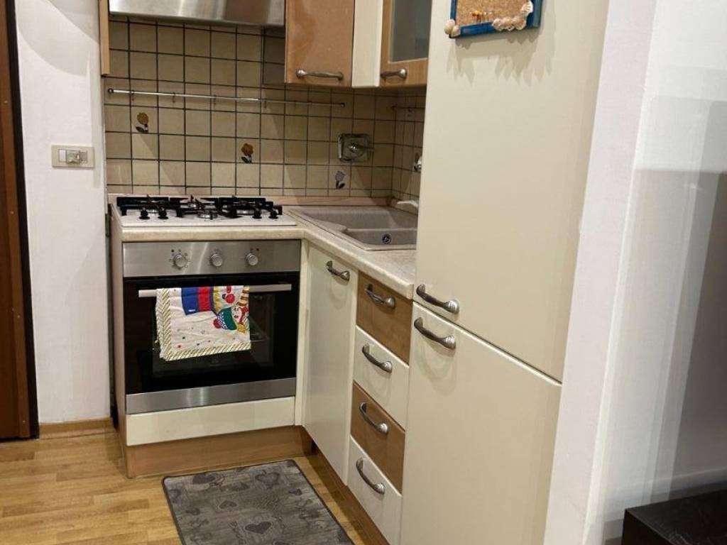 appartamento in vendita a Roma in zona Appio Latino