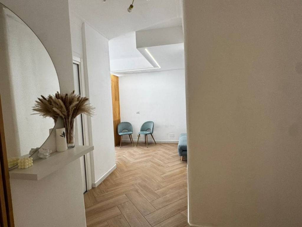 appartamento in vendita a Roma in zona Appio Latino