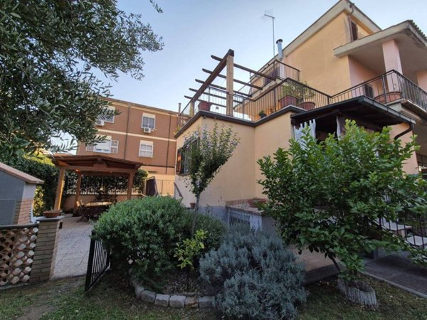 appartamento in vendita a Roma in zona Borghesiana