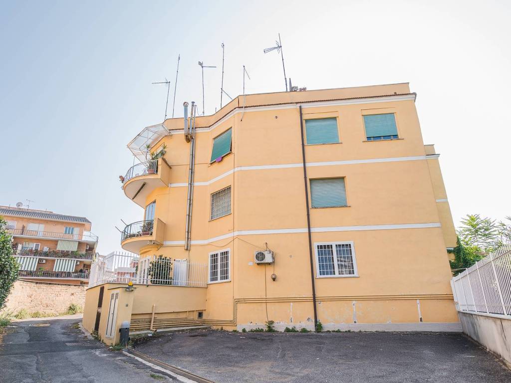 appartamento in vendita a Roma in zona Pietralata