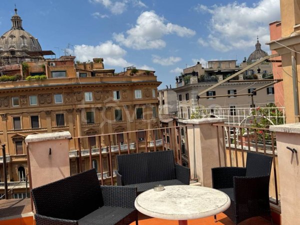 appartamento in vendita a Roma in zona Parione/Sant'Eustachio