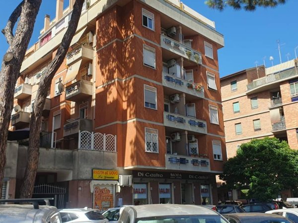 appartamento in vendita a Roma in zona Ostia