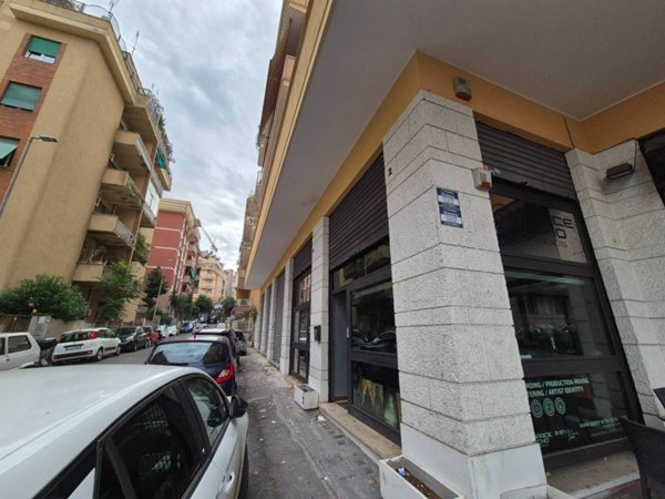 negozio in vendita a Roma