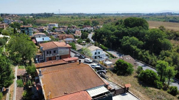 negozio in vendita a Roma in zona Portuense