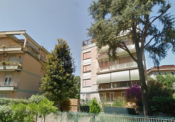 appartamento in vendita a Roma in zona Ostiense
