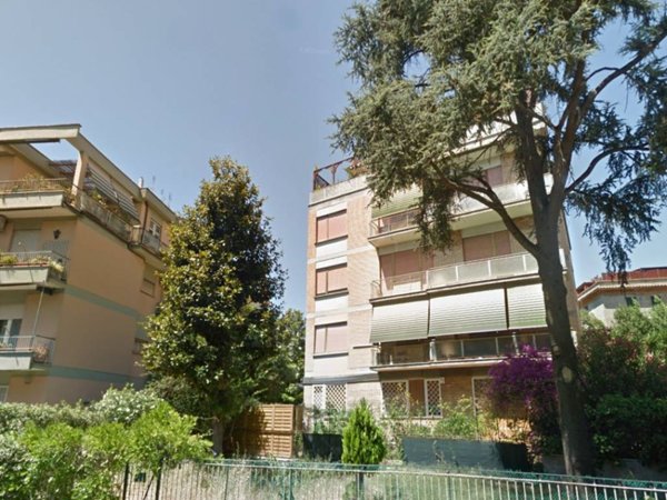 appartamento in vendita a Roma in zona Ostiense