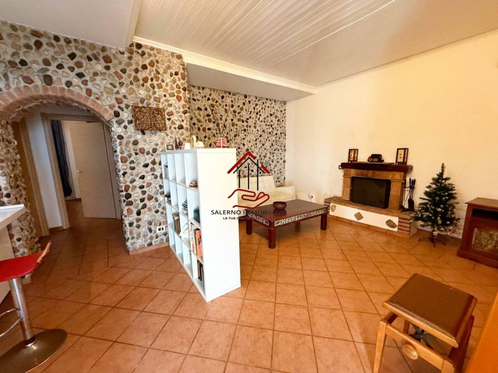 casa indipendente in vendita a Roma in zona Acilia