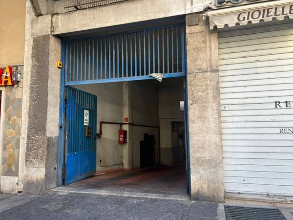 locale di sgombero in vendita a Roma in zona Ostiense