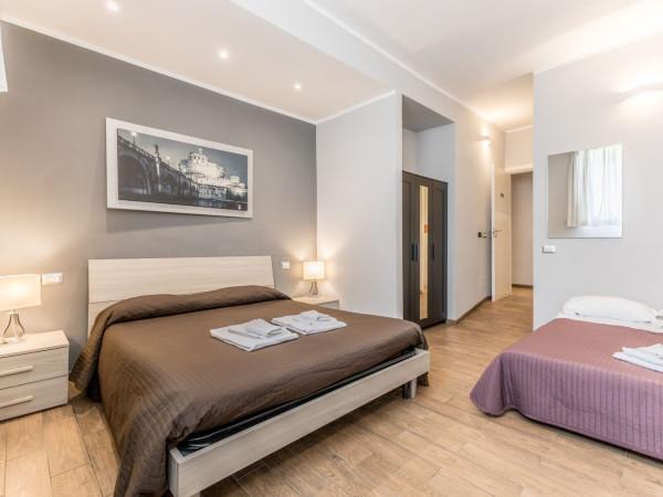 appartamento in vendita a Roma in zona Appio Latino