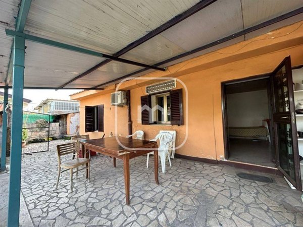 casa indipendente in vendita a Roma in zona Castelverde