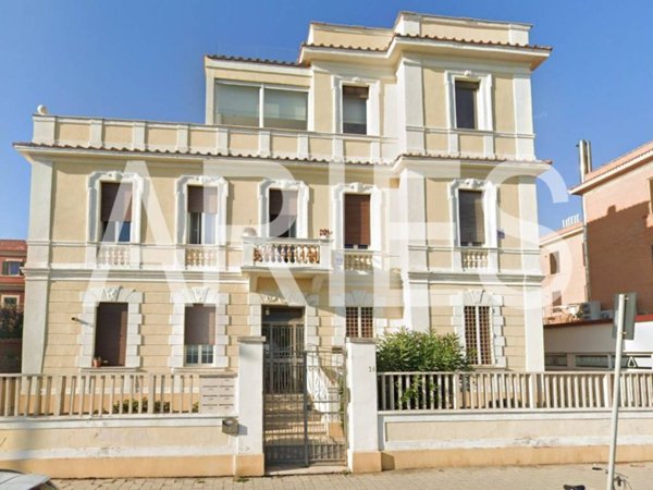 appartamento in vendita a Roma in zona Ostia