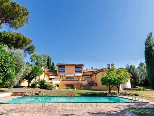 casa indipendente in vendita a Roma in zona Olgiata