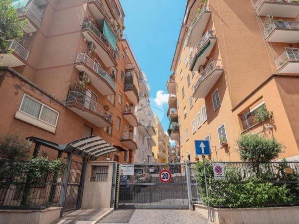 appartamento in vendita a Roma in zona Gianicolense