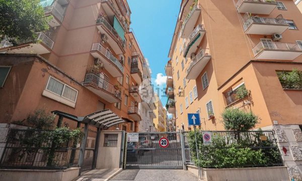 appartamento in vendita a Roma in zona Gianicolense
