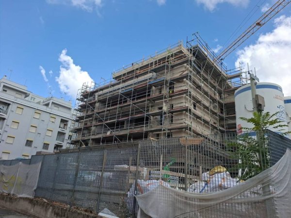 appartamento in vendita a Roma in zona Appio Latino