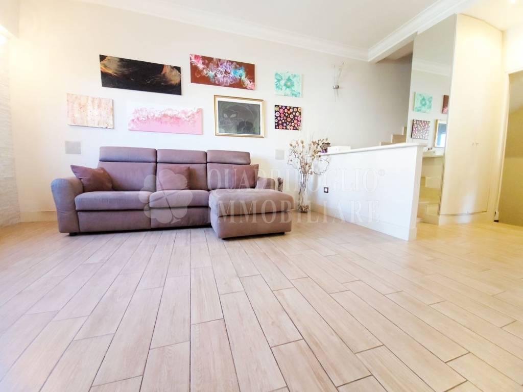 casa indipendente in vendita a Roma in zona Axa
