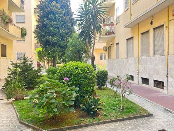 appartamento in vendita a Roma in zona Ostiense