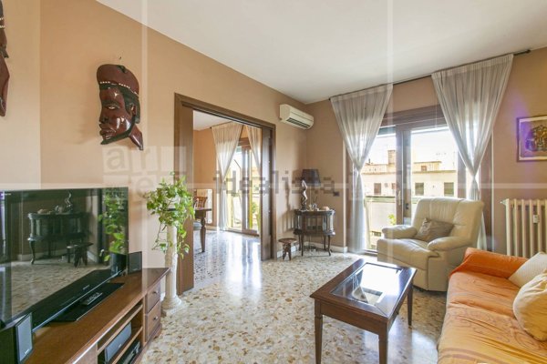 appartamento in vendita a Roma in zona Prenestino-Labicano