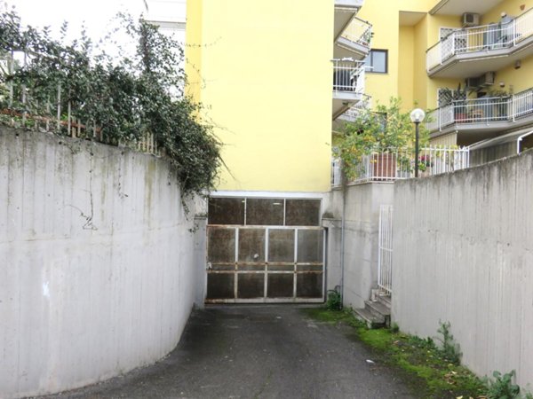 locale di sgombero in vendita a Roma