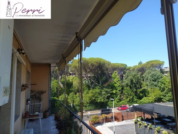 appartamento in vendita a Roma in zona Tomba di Nerone