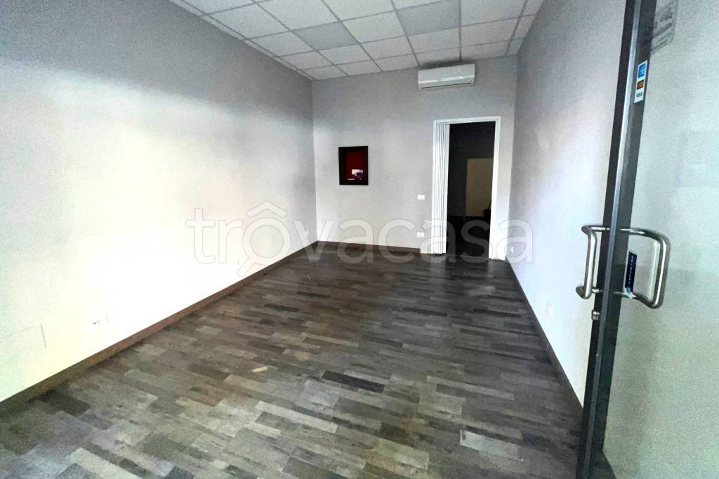 negozio in vendita a Roma in zona Appio Latino
