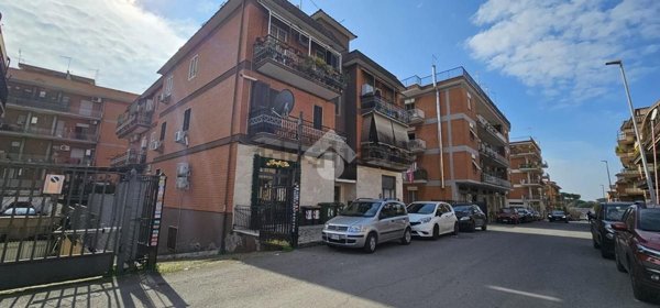 ufficio in vendita a Roma in zona Tor Vergata/Torrenova