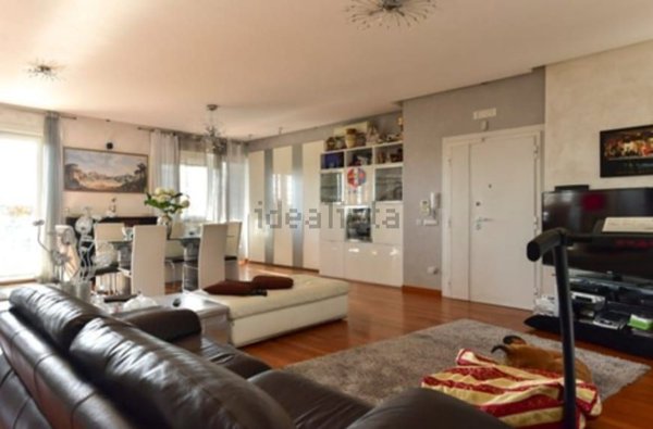 appartamento in vendita a Roma in zona Appio Claudio