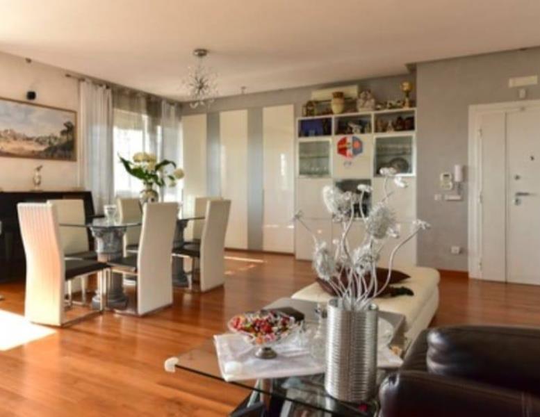 appartamento in vendita a Roma in zona Appio Claudio